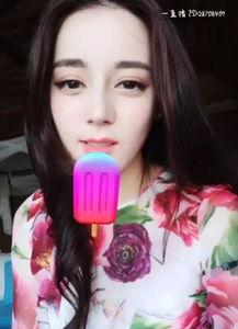 小姐姐美颜吃瓜,小姐姐们的颜值与趣味碰撞